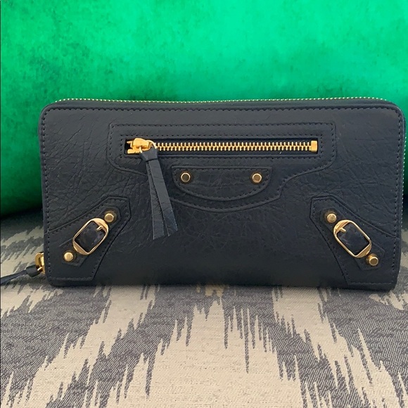 Balenciaga Handbags - Balenciaga gray wallet Balenciaga Handbags - Balenciaga gray wallet